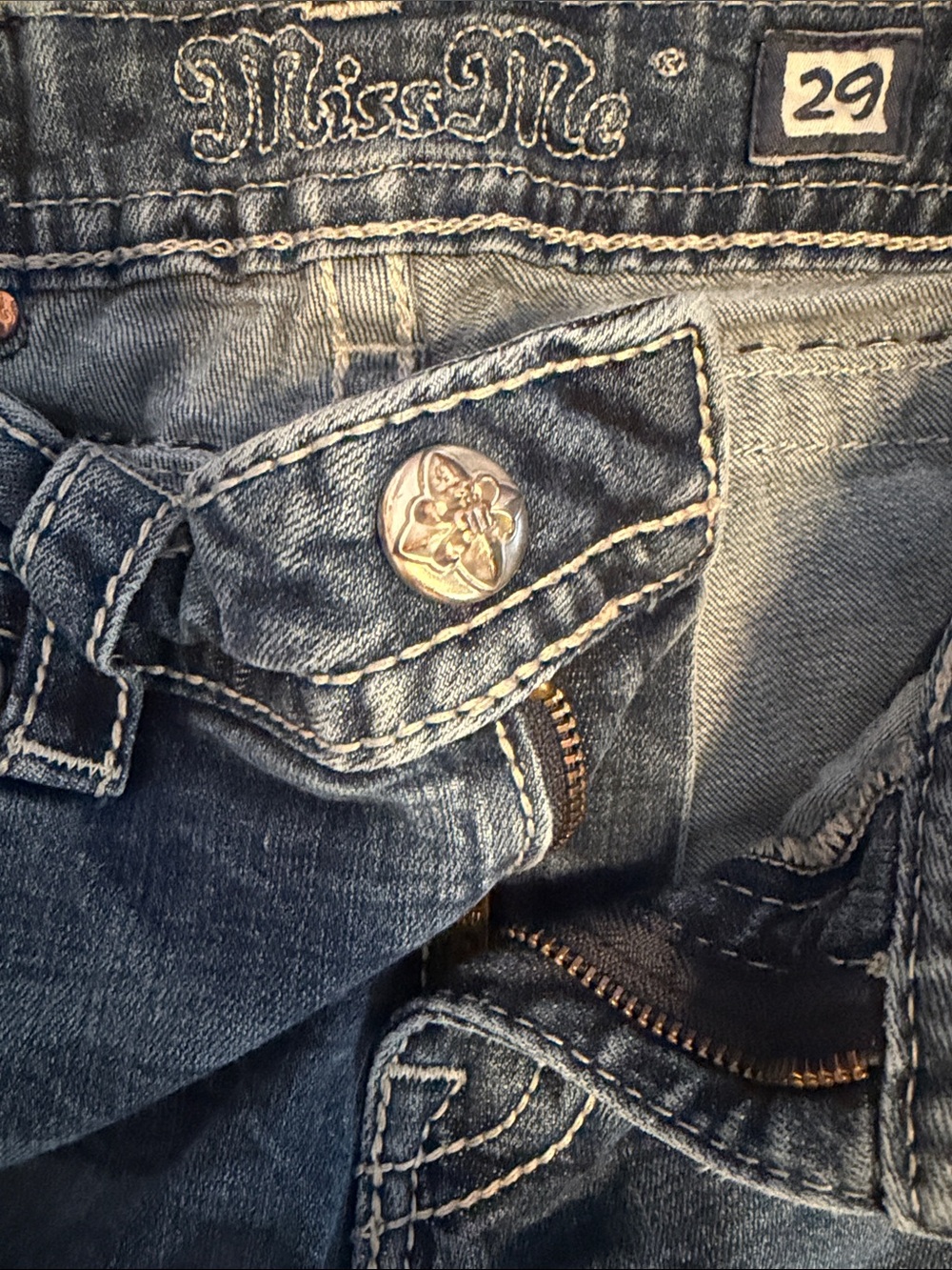 Women’s Miss Me Blue Embroidered Signature boot cut Pocket Jeans - Brand - Picture 8 of 16